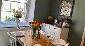 2 bed period cottage sleeps 4 in central Crickhowell - Image 4