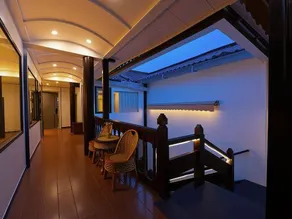 Rongshe Nanyuan Inn (Lijiang Ancient Town South Gate Archway Store) - Image 3