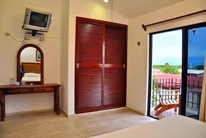 Chac Chi And Suites - Image 3
