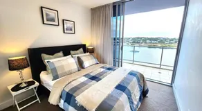 Spacious River View Escape with Free Secure Park - 2BR, 2BA and Sofa Bed - Image 2