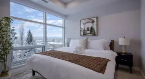 Kensington 2 King Bed Skyline Gym UG Parking - Image 2