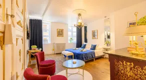 LA SUITE de NOTRE DAME au pied du CHATEAU FORT - Image 3