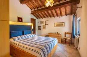 Idyllic old charming Cottage near Siena 10 km - Image 2