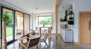 VIBE LUXURY CABINS - Image 4