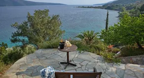 Alonissos Luxury Villa with Jacuzzi and Beach - Image 3