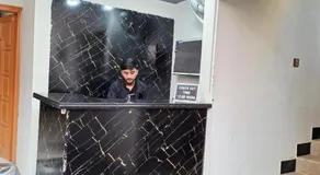 Royal Residency Guest House Karachi - Image 5
