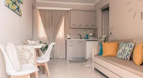 Harmony Deluxe Apartment 202 with Sea View - Image 2