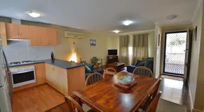 Cole Cottage - Kalbarri, WA - Image 3