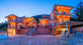 Amelie Sea View Apartments - Image 3