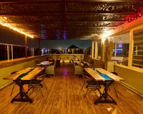 Double D Luxury Apartments - Image 2