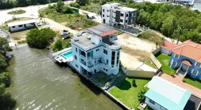 See Belize SUNRISE Sea View Studio with Pool & Deck, 1st Floor - Image 3