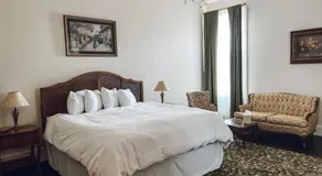 Historic Knox Hotel - Image 4