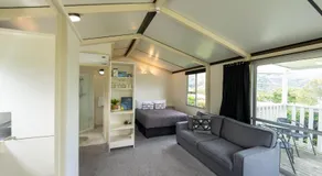 Akaroa Top 10 Holiday Park - Image 2