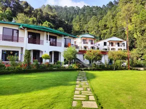 Snow White's Cottage Nainital - Image 3