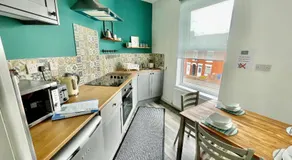 The Corner House - Modern Chesterfield Town Centre Apartments - Image 5