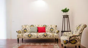 Garibaldi Rooms - Boutique Stay with Breakfast included - Jacuzzi available - Image 3