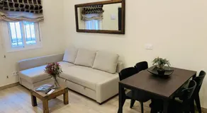 Modern Apartment III in Madrid - Image 2