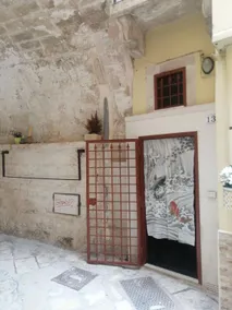 Unique white stone Studio - Image 4