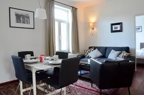 Le Baron Suites & Apartments - Image 2