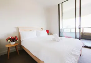 High Level Stunning View Apt @ Sydney Olympic Park - Image 3