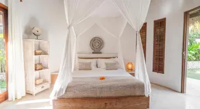 Oasis Bungalows - Image 2