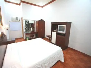 Pearlmont Hotel - Image 2