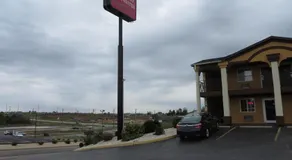 Economy Inn & Suites Joplin - Image 5