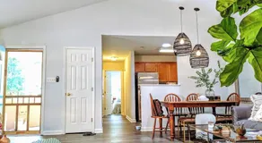 RARE Downtown Matthews walk 2 shops restauraunts hike CLT 2 Bedroom not 3br - Image 4