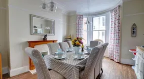 Seaside Retreat in North Bay - with parking - Image 3