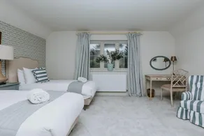 Hayward House - Image 3