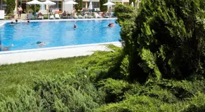 Luxury First Line apartment with pool and sea view in complex Oazis - Image 2