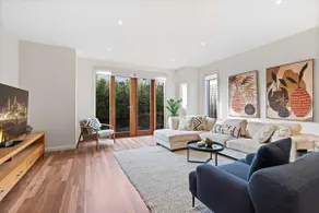 Chic 2-Bed Home By Bustling Shops - Image 2