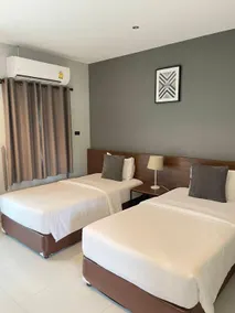 Thezen Hotel - Image 5