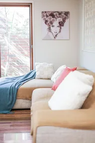 Stylish Luxe House For Big Group Near Shopping Center - Image 2