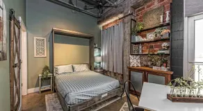 Green Door Lofts -Magnolia Loft, Silos/Downtown - Image 2