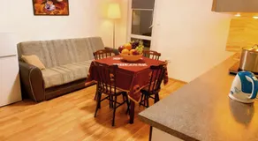 Tuson Apartment - Image 5