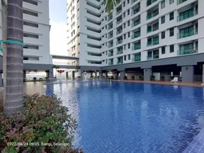 Hidayah Homestay near UKM and KTM station with high speed wifi - pool & river view - Image 3