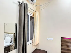 Hotel Shree Radha Raman - Image 2