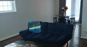Cozy & Close to DC - Image 4