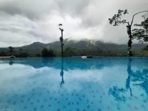 RiverMist Resorts - Image 2