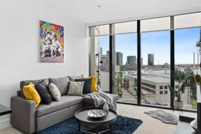 A Stylish 2BR Apt with FREE Parking - Image 2