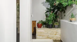 Historical Old Town Luxury Apartment - Image 4