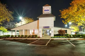 Suburban Studios Mentor - Cleveland Northeast - Image 5
