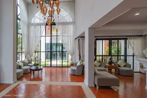 Lanna Oriental Hotel - Image 4
