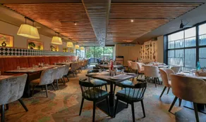 TGI Oberon - Image 3