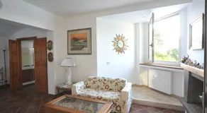 CASA NEL VERDE CON GIARDINO E PISCINA PRIVATA - Image 2
