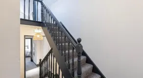 Town Centre 6 Bed Home Work Rest Warrington - Image 5
