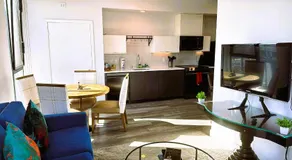 Melrose Luxe Retreat near The Grove - Image 3