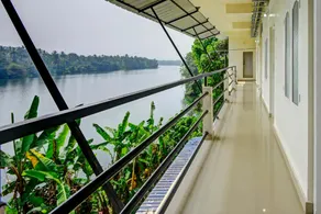 SPOT ON Hotel Aqua Palace Inn - Image 3