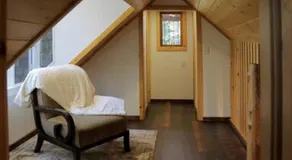 Hobbit House - Heart of Town - Beautiful Remodel - Image 4